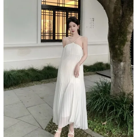 Đầm  yếm 2 dây trắng kem dập ly Hàng cao cấp màu kem Giá 290k
