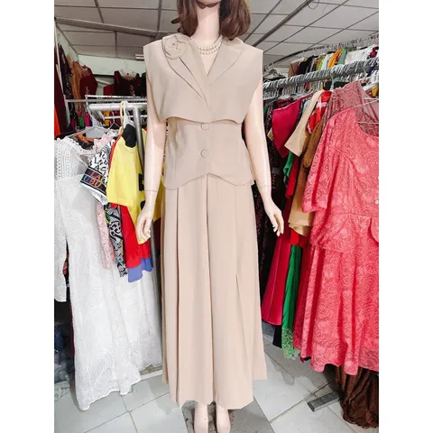 Set vest sang ,hoa vai chuẩn hàng thiết kế  Hàng cao cấp, có sẵn giao ngay M Có size SML Chất liệu tuyết mưa cao cấp