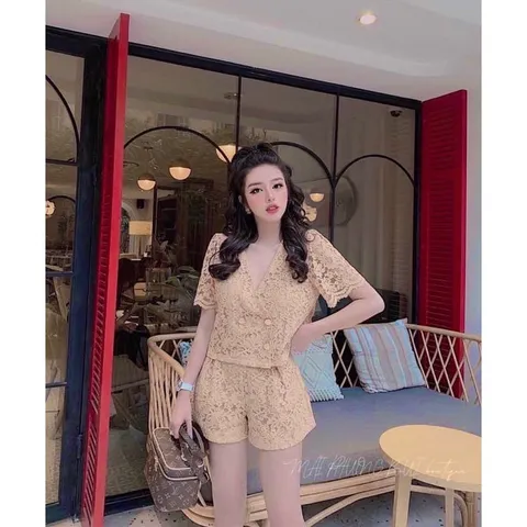 Set ren thiết kế cao cấp. Mềm mịn và mát. Freesize 58kg đổ lại. Hàng có sẵn giao ngay M Màu vàng nhạt Eo quần bo chun