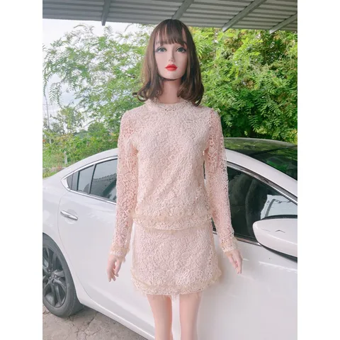 Set ren nổi siêu đẹp, màu kem Giá 390k Gồm áo + chân váy ren size SM Hàng có sẵn giao ngay Hàng đường may đẹp, kỹ,