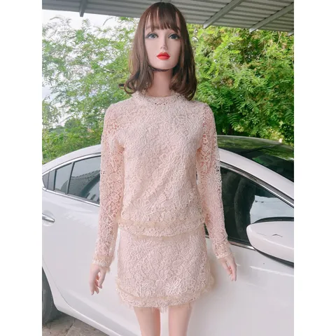 Set ren nổi siêu đẹp, màu kem Giá 390k Gồm áo + chân váy ren size SM Hàng có sẵn giao ngay Hàng đường may đẹp, kỹ,