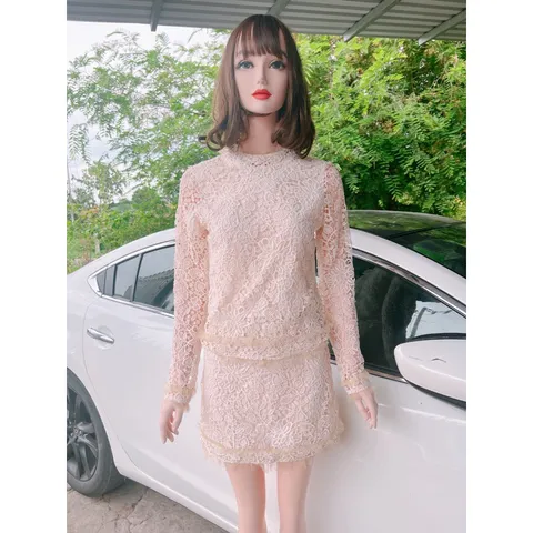 Set ren nổi siêu đẹp, màu kem Giá 390k Gồm áo + chân váy ren size SM Hàng có sẵn giao ngay Hàng đường may đẹp, kỹ,