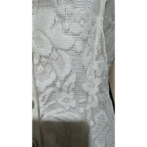 Áo ren màu kem Giá 250k Hàng có sẵn giao ngay Size SML mặc đẹp Đúp lót 2 lớp