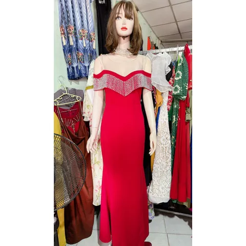 Đầm dạ hội đuôi cá tay choàng phối lưới đính đá thủ công tỉ mỉ cao cấp, xẻ bên trái dễ đi lại, tôn đôi chân dài