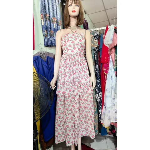 Đầm hoa nhí dáng dài cổ yếm đi biển đi du lịch siêu đẹp Hàng có sẵn giao ngay Phía sau có bo chun co giãn dễ mặc