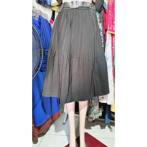 Chân Váy Xếp Ly Cạp Cao Tôn Dáng Thiết Kế Lên From Xinh Giá 220k Hàng có sẵn giao ngay L Đủ size SML