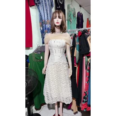 Đầm taffa dự tiệc đính đá phối chân váy sóng cao cấp,Váy trễ vai đi bàn cô dâu kèm choàng lưới mặc được 2 kiểu siêu