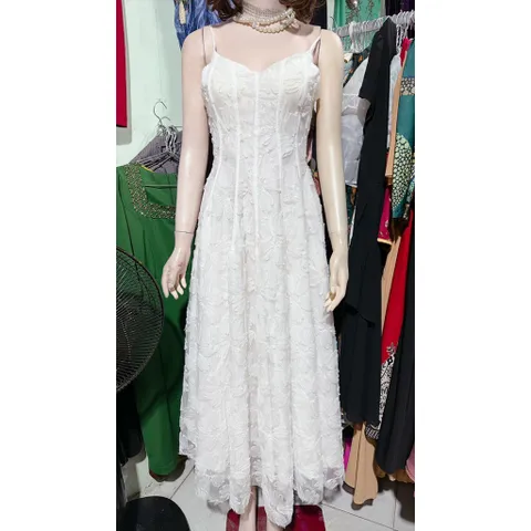Đầm Dự Tiệc 2 Dây Dáng Dài Ren Hoa Nổi Kim Sa Siêu Sang cho Nàng ,Đầm maxi ren trắng 2s kim sa  Giá 450k Size S