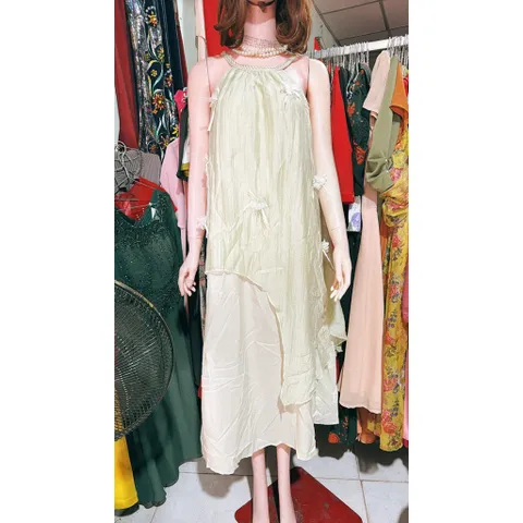 Đầm maxi đi biển ,cổ yếm thắt bím dáng dài suông Đầm du lịch chất đũi lụa hàn tiểu thư Bầu bì bon chen thoải mái