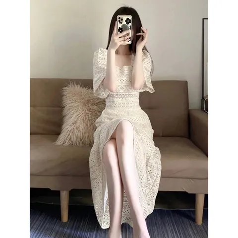 Đầm ren cao cấp mềm mại phong cách Pháp, khí chất hoàng gia thanh lịch nhẹ nhàng Giá 320k, người ta đang bán 4xx