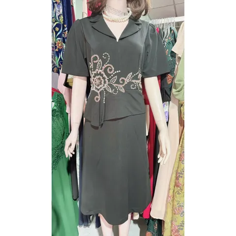 ĐẦM ĐÍNH kết ĐÁ SANG TRỌNG  Hàng có sẵn giao ngay Giá 420k Đủ size tới 2XL, eo dưới 96cm mặc đẹp Màu đỏ XL và đen 2XL
