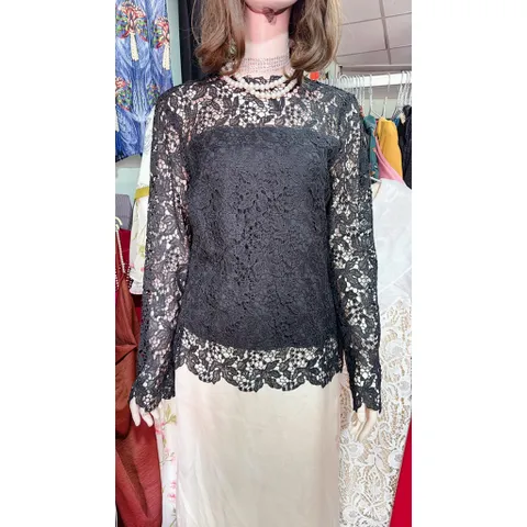 Áo ren đen, có sẵn lót trong Hàng có sẵn giao ngay Size SM Giá 250k/ áo Hàng đẹp, hình shop chụp thực tế