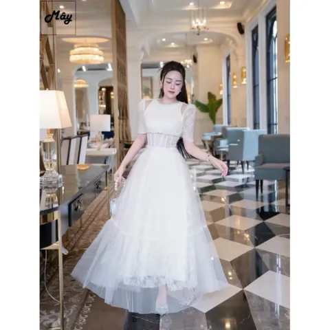 đầm ren thiết kế phối đá xinh Màu kem Size SM, eo dưới 72cm mặc đẹp, đúp lót 3 lớp Giá 390k Dáng dài, đầm dài 132cm