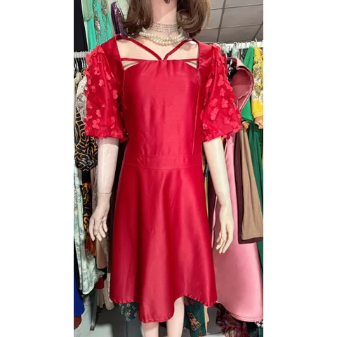 Đầm thiết kế đính kết hoa cổ yếm sang chảnh tiểu thư có big size Gía 390k Hàng có sẵn giao ngay 3XL Dưới 80kg mặc đẹp