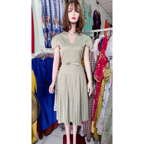 Đầm dập ly siêu đẹp Màu xanh mạ non Giá 290k Size S, eo dưới 70cm mặc đẹp Hàng chính chủ Mây