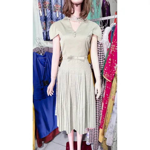 Đầm dập ly siêu đẹp Màu xanh mạ non Giá 290k Size S, eo dưới 70cm mặc đẹp Hàng chính chủ Mây