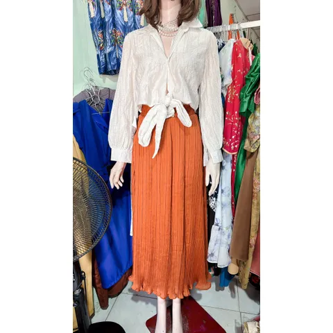 Áo trắng buột nơ Giá 190k Hàng có sẵn giao ngay Dễ kết hợp phối đồ Dưới 65kg mặc đẹp