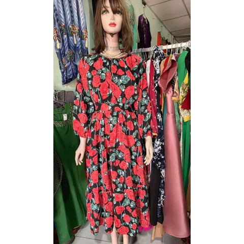 Đầm maxi hoa hồng mặc đi biển, du lịch, cafe... Dưới 70kg mặc đẹp, phía sau có bo chun co giãn dễ mặc Giá 290k