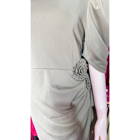 Đầm thiết kế dự tiệc sang chảnh đính hoa eo chất liệu thun poly  2da co giãn xịn xò Đầm  BigSize Đi Cưới Thiết Kế