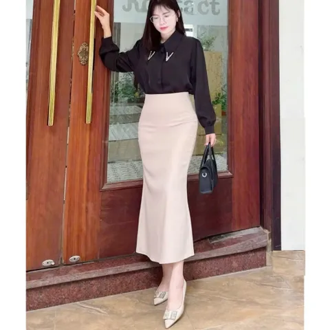 Chân Váy bút chì dài 100cm chất Vitex hàng cao cấp hàng 2 lớp dày đẹp Màu kem Giá 320k Size S, eo dươi 69cm mặc đẹp