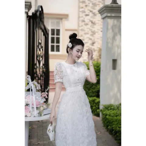 Đầm Thiết Kế Ren Hoa Dáng Dài Đi Tiệc Phong Cách Tiểu Thư , ren chân sóng cao cấp siêu sang chảnh dành cho nữ mặc