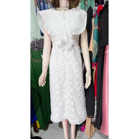 Đầm ren hoa cao cấp Giá 420k Hàng có sẵn giao ngay Size S, eo dưới 70cm mặc đẹp Màu trắng