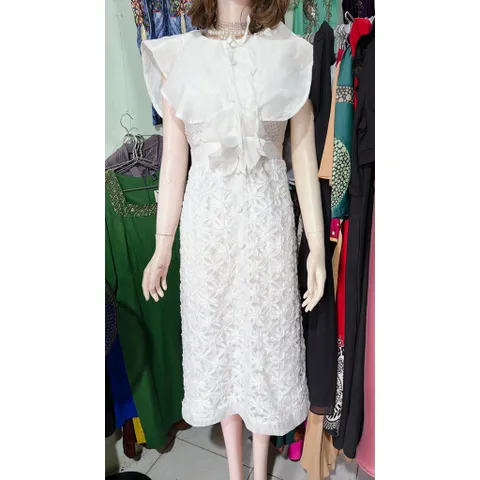 Đầm ren hoa cao cấp Giá 420k Hàng có sẵn giao ngay Size S, eo dưới 70cm mặc đẹp Màu trắng