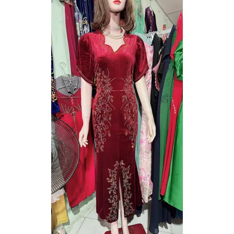 Đầm dạ hội nhung ép đá sang trọng Hàng có sẵn giao ngay Màu đỏ đô Giá 490k Chất liệu nhung co giãn dễ mặc Hàng có sẵn