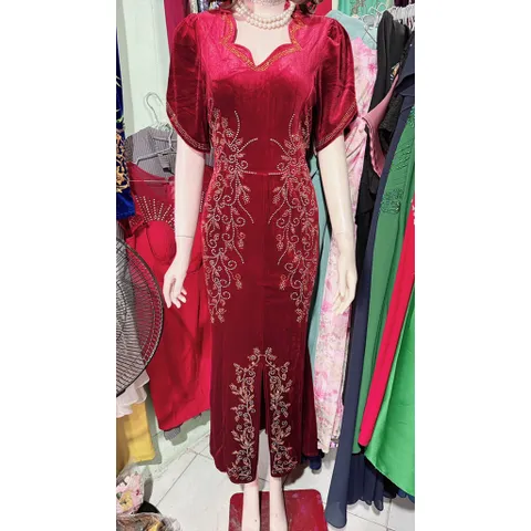 Đầm dạ hội nhung ép đá sang trọng Hàng có sẵn giao ngay Màu đỏ đô Giá 490k Chất liệu nhung co giãn dễ mặc Hàng có sẵn
