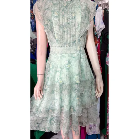 Đầm hoa siêu đẹp Hàng có sẵn giao ngay Size SM Giá 299k Chất liệu voan tơ nhẹ như mây Đúp lót 2 lớp