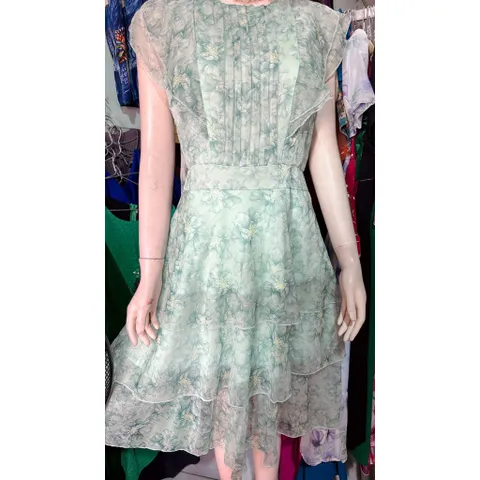 Đầm hoa siêu đẹp Hàng có sẵn giao ngay Size SM Giá 299k Chất liệu voan tơ nhẹ như mây Đúp lót 2 lớp
