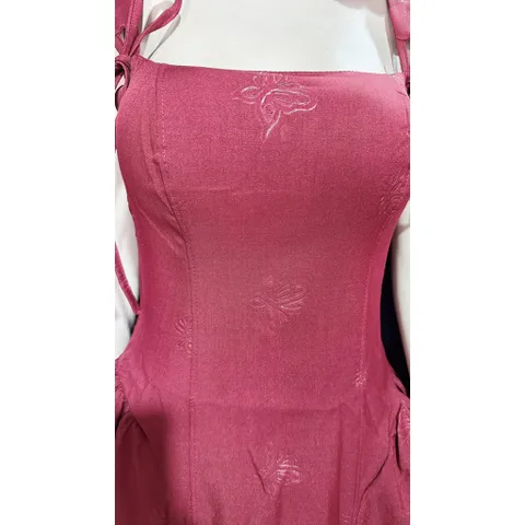 ĐẦM THIẾT KẾ 2 DÂY 3D DÁNG dài XOÈ ,CHUN SAU EO TÔN DÁNG( freesize eo dưới 76cm mặc đẹp) Giá 390k Màu đỏ đô Hàng cao cấp