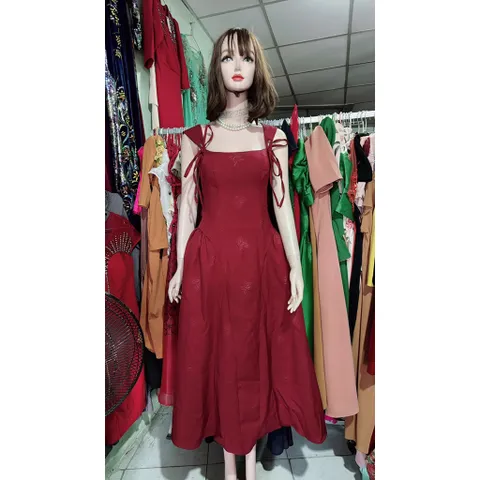 ĐẦM THIẾT KẾ 2 DÂY 3D DÁNG dài XOÈ ,CHUN SAU EO TÔN DÁNG( freesize eo dưới 76cm mặc đẹp) Giá 390k Màu đỏ đô Hàng cao cấp
