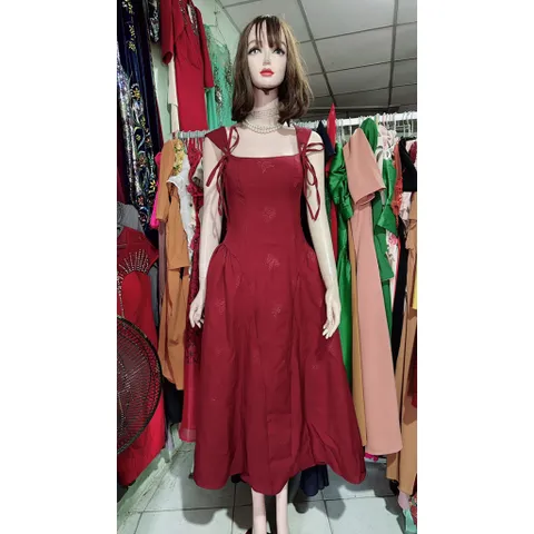 ĐẦM THIẾT KẾ 2 DÂY 3D DÁNG dài XOÈ ,CHUN SAU EO TÔN DÁNG( freesize eo dưới 76cm mặc đẹp) Giá 390k Màu đỏ đô Hàng cao cấp