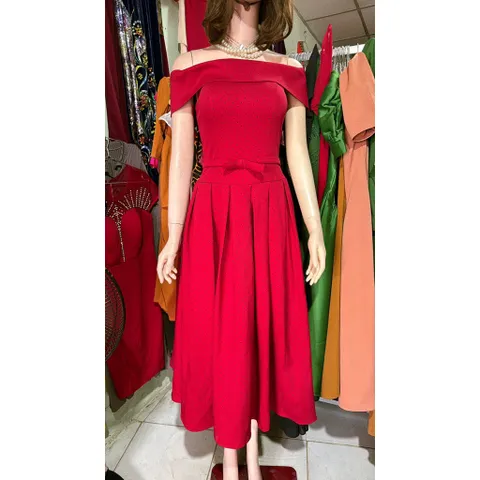 Đầm chấm bi trễ choàng vai nơ eo dáng dài Hàng coa sẵn giao ngay Giá 390k Size SML mặc đẹp Màu kem Hàng cao cấp