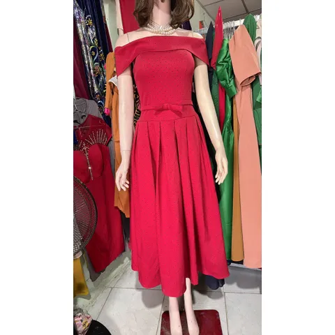 Đầm chấm bi trễ choàng vai nơ eo dáng dài Hàng coa sẵn giao ngay Giá 390k Size SML mặc đẹp Màu kem Hàng cao cấp