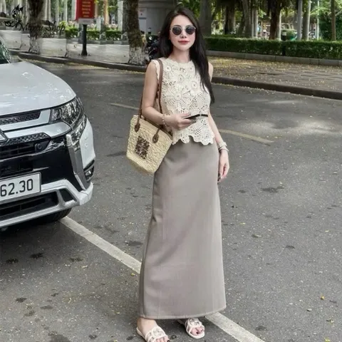 Áo len phong cách Hàn Quốc đi biển , du lịch .... Hàng có sẵn giao ngay, kèm áo lót 2 dây Giá 220k