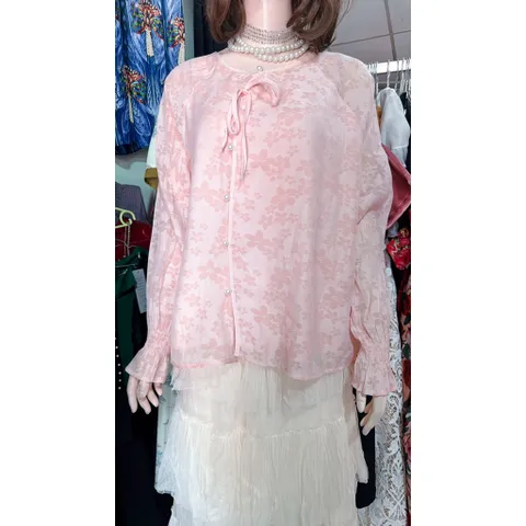 Áo kiểu tay dài hoạ tiết hoa siêu đẹp Hàng có sẵn giao ngay Giá 250k Màu hồng phấn Dứoi 70kg mặc đẹp