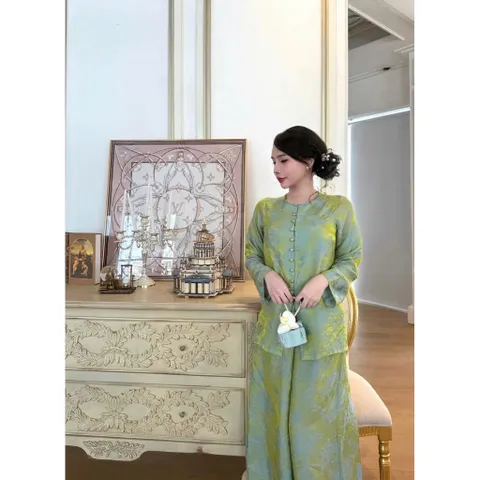 set áo và quần Pháp phục, áo bà ba cách tân tơ ánh xá sang trọng mẫu mới cao cấp Chất liệu Thọ dơi Tencel ánh kim
