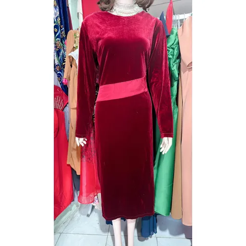 Đầm nhung dáng dài Hàng có sẵn giao ngay Eo dưới 95cm mặc đẹp Chất liệu nhung co giãn dễ mặc Giá 320k