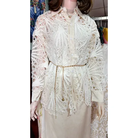 Set 3 món: áo sơ mi ren khoang + áo lót trong kèm chân váy lụa  Màu kem Hàng có sẵn giao ngay