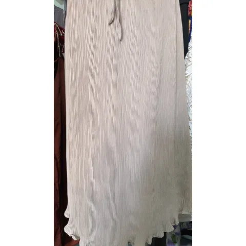 Chân Váy  dập  li  2 lớp  chun eo co giãn dễ mặc chất liệu vải voan chiphon  dài  váy 77cm Hàng có sẵn giao ngay