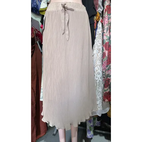 Chân Váy  dập  li  2 lớp  chun eo co giãn dễ mặc chất liệu vải voan chiphon  dài  váy 77cm Hàng có sẵn giao ngay