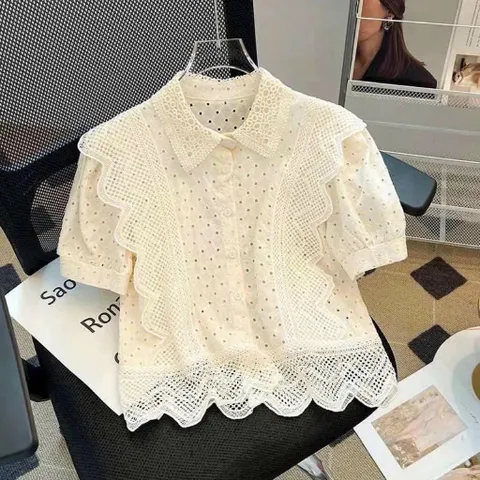 Áo sơ mi kiểu xô viền ren bèo tay cánh tiên hàng QC! (có sẵn, hình thật)  Màu kem Hàng có sẵn giao ngay Dứoi 65kg mặc