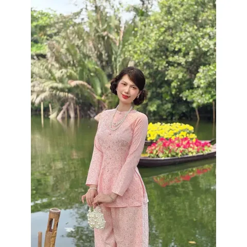 Bộ Gấm Dệt Hoa Cúc Cao Cấp Nút Bọc Cổ Tròn Dây Kéo Tay Dài Giá 350k/ cả bộ Hàng có sẵn giao ngay XL Size SMLXL