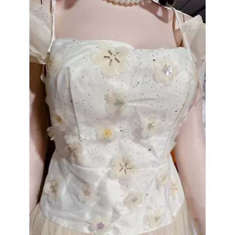 Đầm đính kết hoa siêu đẹp Hàng có sẵn giao ngay Giá 350k Size S, eo dưới 66cm mặc đẹp Đúp lót 3 lớp