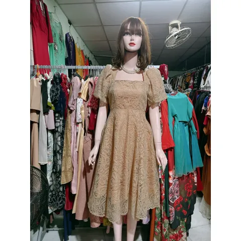 ĐẦM REN MÀU nâu tây dày dặn  Giá 350k  Hàng có sẵn giao ngay S Size S, eo dưới 68cm Chất liệu ren cao cấp, đúp lót 2 lớp