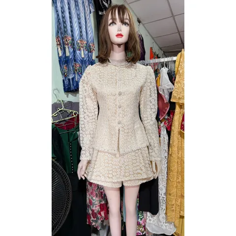 Set Áo Ren Hoa Cúc Thêu Tay Dài Và Quần Giả Váy Xếp Li  Hàng cao cấp Giá 450k/ cả set Hàng cao cấp Size SML