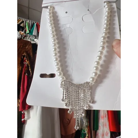 Vòng cổ ngọc nhân tạo sang trọng Hàng có sẵn giao ngay Giá 250k