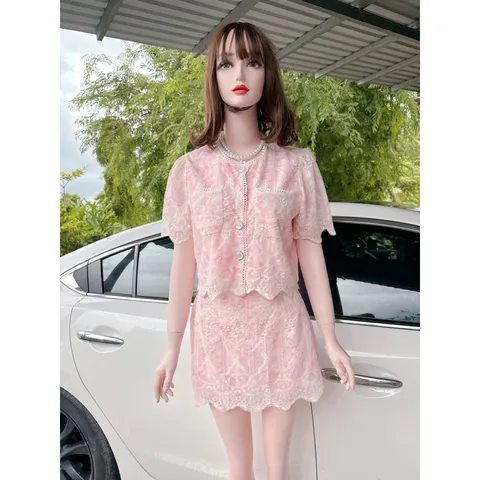 Set áo + chân váy có sẵn lót quần , eo vừa dây kéo vừa bo chun co giãn dễ mặc  Hàng có sẵn giao ngay  Giá 350k/ cả set